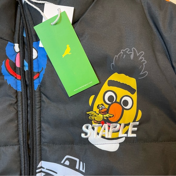 💙 NWT Staple Pigeon Sesame Street Crew puffer Jacket Unisex - Picture 4 of 12